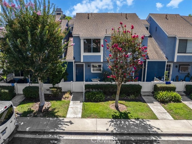 9 Briarwood Lane, Aliso Viejo CA: https://media.crmls.org/medias/794ecf69-398d-430d-b7c3-c49d51240aa2.jpg