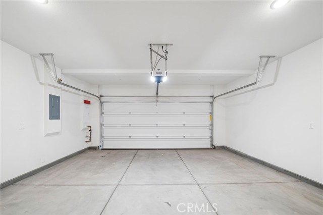 2097 Bergamot Street, Redlands CA: https://media.crmls.org/medias/794ed66c-5fa4-421b-aed4-3be826301e64.jpg