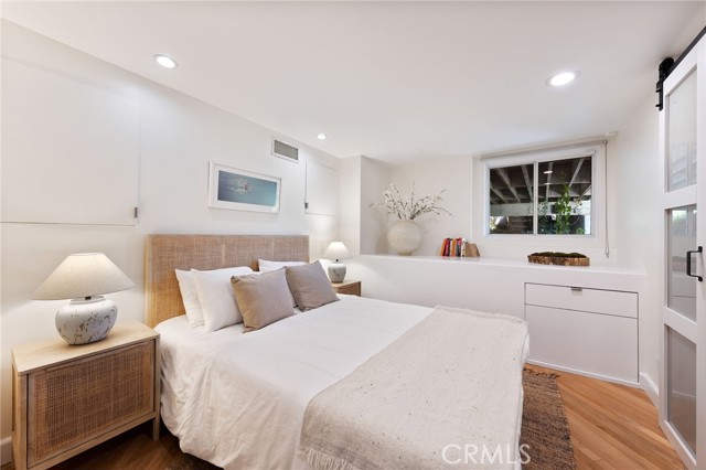 Detail Gallery Image 16 of 57 For 1690 N Crescent Heights Bld, Los Angeles,  CA 90069 - 3 Beds | 4 Baths