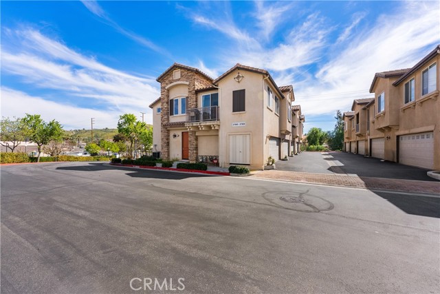 Detail Gallery Image 7 of 28 For 27968 Avalon, Canyon Country,  CA 91351 - 2 Beds | 2 Baths