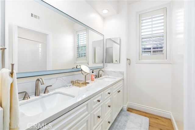 Detail Gallery Image 34 of 61 For 154 Treehouse, Irvine,  CA 92603 - 5 Beds | 4/1 Baths