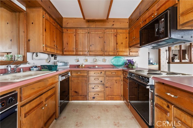 Detail Gallery Image 17 of 30 For 181 Java St, Morro Bay,  CA 93442 - 3 Beds | 2 Baths