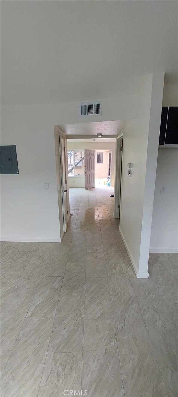 Detail Gallery Image 9 of 10 For 3313 E Fairmont Ave #C,  Fresno,  CA 93726 - 12 Beds | 12 Baths