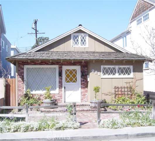 221 OPAL Avenue, Newport Beach, California 92662, 3 Bedrooms Bedrooms, ,For Sale,OPAL,U6600147