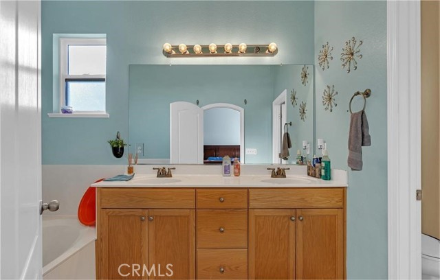 901 Misty Harbor Drive, Livingston CA: https://media.crmls.org/medias/795308e4-b738-45b0-9a95-1c55dde039a2.jpg