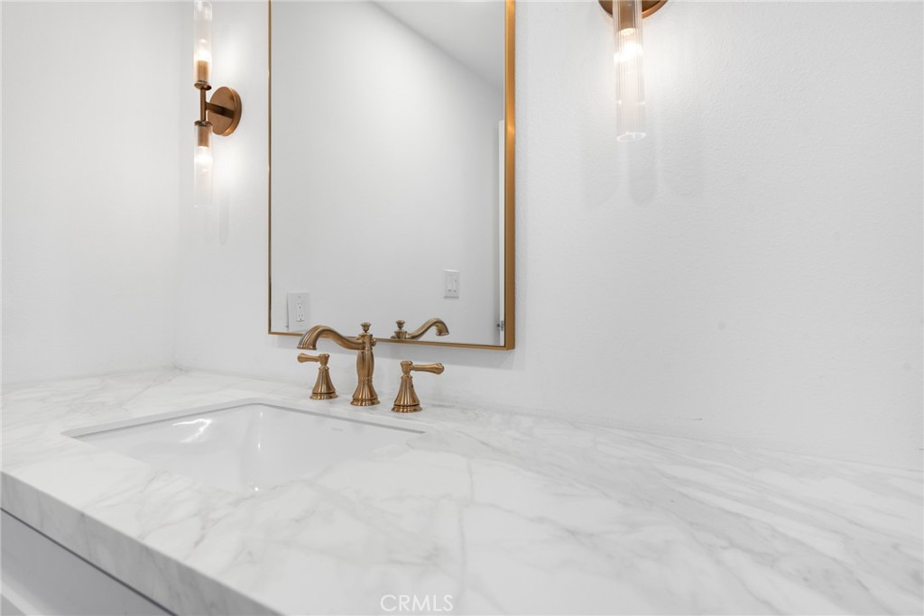 https://media.crmls.org/medias/79534fe8-8052-4964-9d8b-eb4b8f5c3158.jpg?preset=X-Large