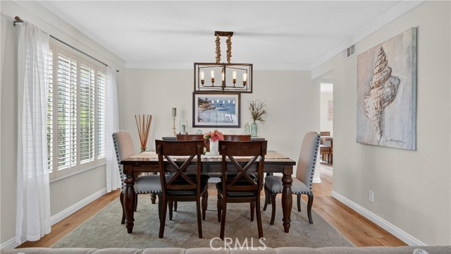 Detail Gallery Image 7 of 44 For 6624 E Leafwood, Anaheim,  CA 92807 - 4 Beds | 2/1 Baths