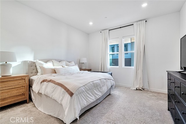 Detail Gallery Image 10 of 34 For 26958 Sandbar Willow Pl #205,  Valencia,  CA 91355 - 3 Beds | 2 Baths