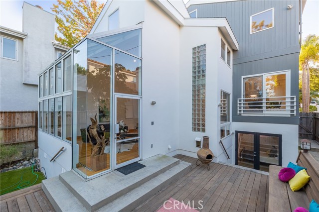 2704 Laurel Avenue, Manhattan Beach, California 90266, 4 Bedrooms Bedrooms, ,4 BathroomsBathrooms,Residential,Sold,Laurel,SB22216035