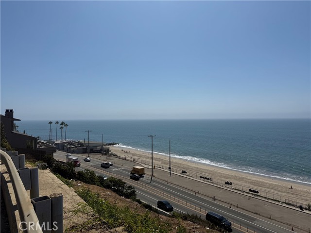 Detail Gallery Image 5 of 5 For 17440 17444 Castellammare Dr, Pacific Palisades,  CA 90272 - – Beds | – Baths