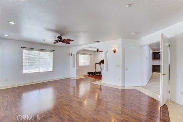 Detail Gallery Image 16 of 37 For 8034 Palm View, Riverside,  CA 92508 - 4 Beds | 4 Baths