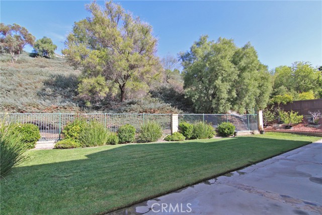 Detail Gallery Image 30 of 34 For 26426 Cardinal Dr, Canyon Country,  CA 91387 - 4 Beds | 3/1 Baths