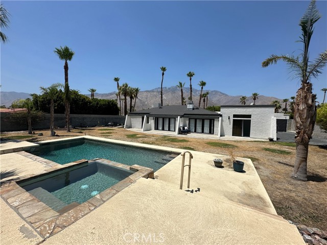 1834 N Hidalgo Way, Palm Springs CA: https://media.crmls.org/medias/79564b87-c209-47a4-acb0-452eb1eec47e.jpg