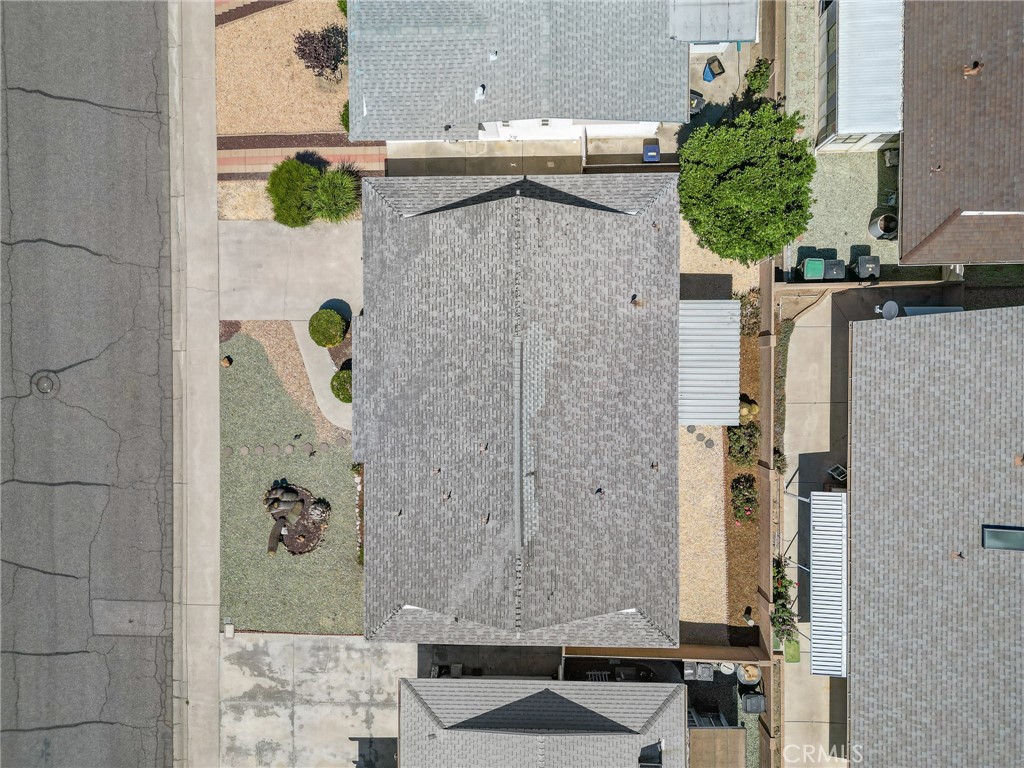 https://media.crmls.org/medias/79565086-9eb2-4dd8-ba24-24498d54ad7e.jpg?preset=X-Large