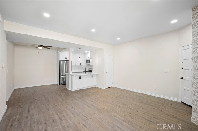 23735 Del Monte Drive, Valencia CA: https://media.crmls.org/medias/79567abe-17c1-4d70-b2fc-b01eee21fad7.jpg