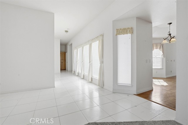 Detail Gallery Image 9 of 25 For 330 Saint Andrews, Santa Maria,  CA 93455 - 3 Beds | 2 Baths