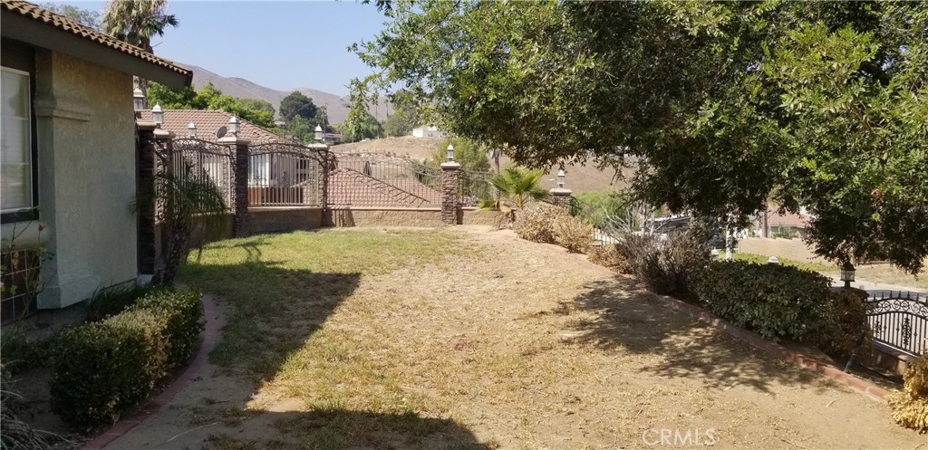11030 Country Bluffs Road, Riverside, CA 92505