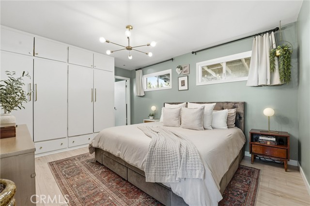 Detail Gallery Image 8 of 23 For 2157 Gale Ave, Long Beach,  CA 90810 - 4 Beds | 3 Baths