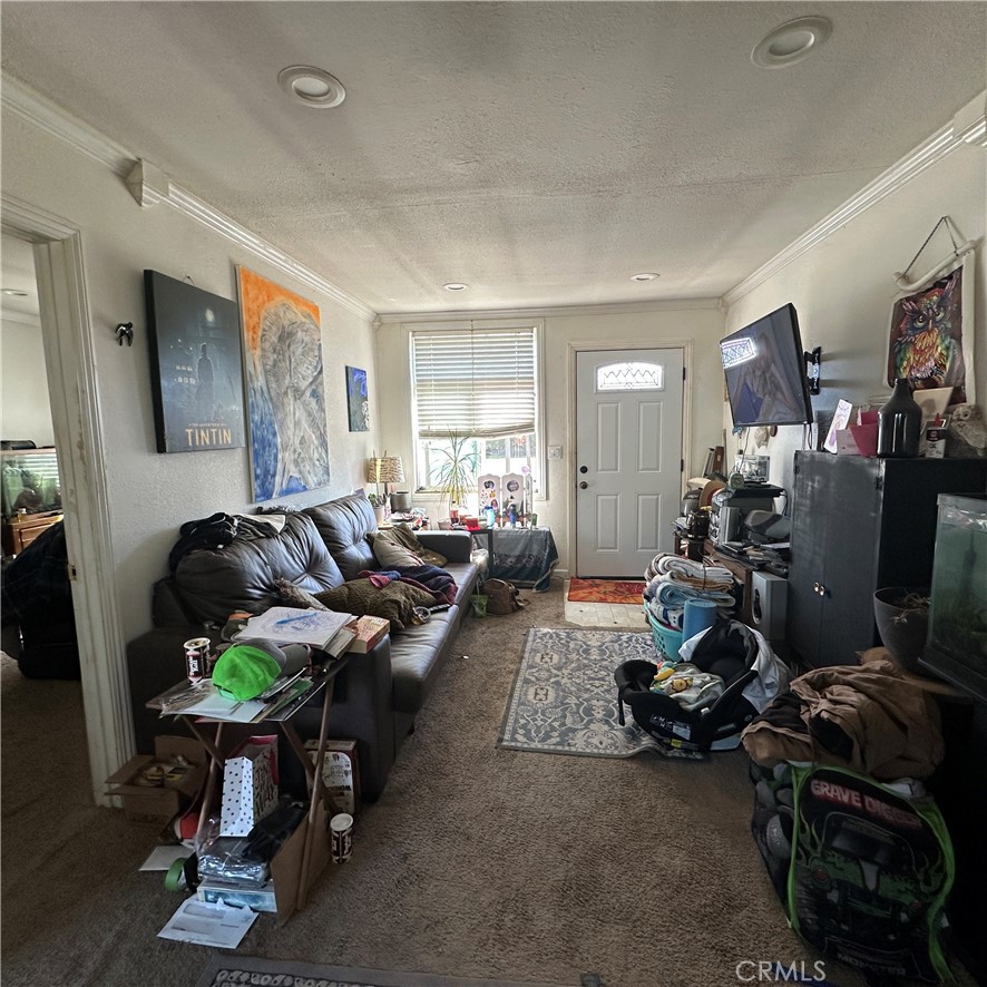 https://media.crmls.org/medias/7958a1d3-8075-4872-9c6a-6c59606c54e0.jpg?preset=X-Large
