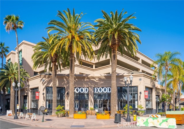 435 W Center Street, Anaheim CA: https://media.crmls.org/medias/7958ba9a-55eb-4742-9596-331589870d5c.jpg