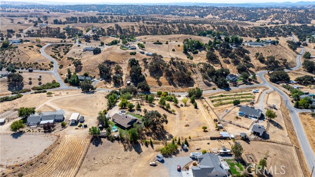 Detail Gallery Image 39 of 44 For 5525 Play Doe Ln, Paso Robles,  CA 93446 - 3 Beds | 2 Baths