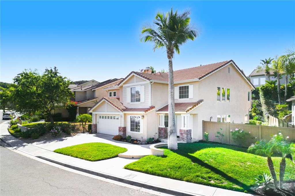 MLS #OC25156927 img 1