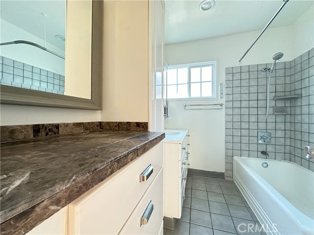 Detail Gallery Image 15 of 21 For 123 Nieto, Long Beach,  CA 90803 - 2 Beds | 1 Baths