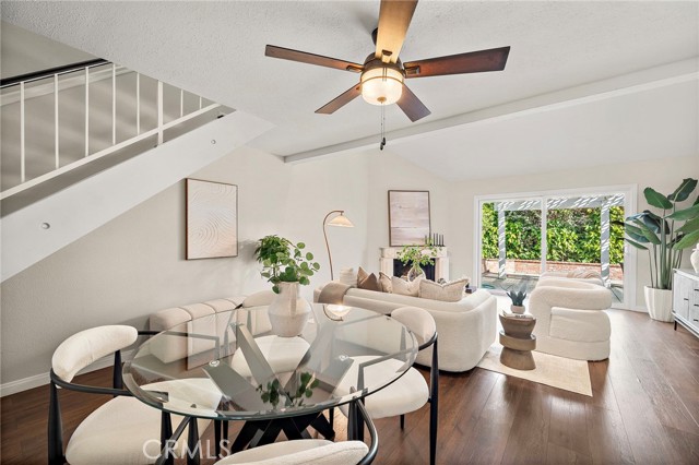 Detail Gallery Image 8 of 49 For 1025 Sea Breeze #11,  Costa Mesa,  CA 92627 - 2 Beds | 2/1 Baths