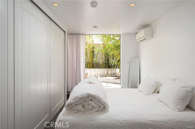 Detail Gallery Image 23 of 41 For 137 15th St, Manhattan Beach,  CA 90266 - 2 Beds | 2 Baths