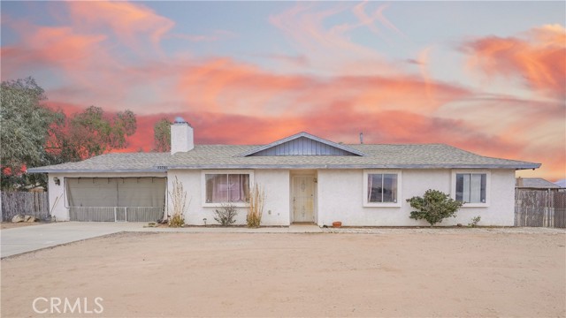 22780 Shawnee Road, Apple Valley CA: https://media.crmls.org/medias/795be9f9-3da8-475c-8a1d-8343dbc3c3ca.jpg