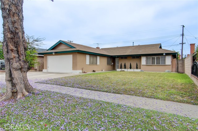1924 W Secrest Way, Santa Ana CA: https://media.crmls.org/medias/795da910-c952-4971-9441-af72e3ce4178.jpg