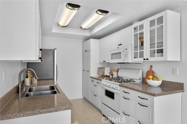 Detail Gallery Image 10 of 33 For 1715 259th Street #4,  Lomita,  CA 90717 - 2 Beds | 1 Baths