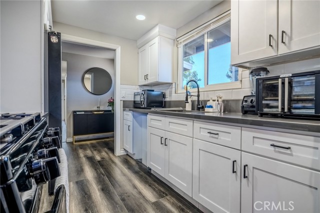 Detail Gallery Image 14 of 60 For 827 S Riverside, Rialto,  CA 92376 - 4 Beds | 2 Baths