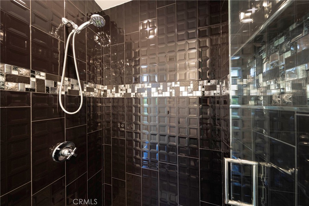 MLS #OC26155150 image #5