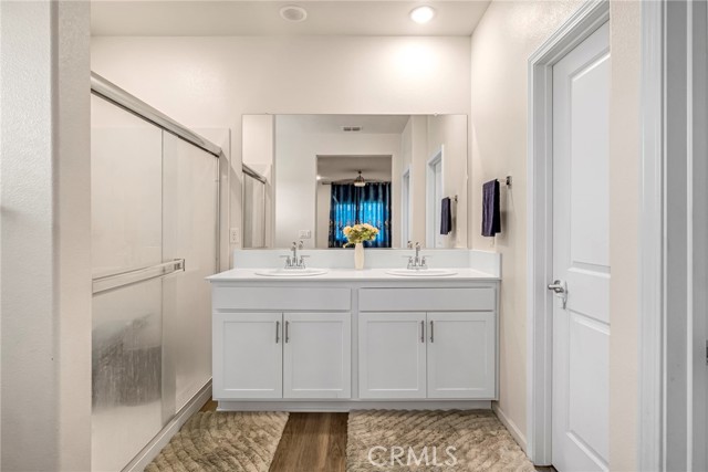 3449 Running Brook Street, Madera CA: https://media.crmls.org/medias/79601032-4731-4f3f-ad71-fb2998961ac1.jpg