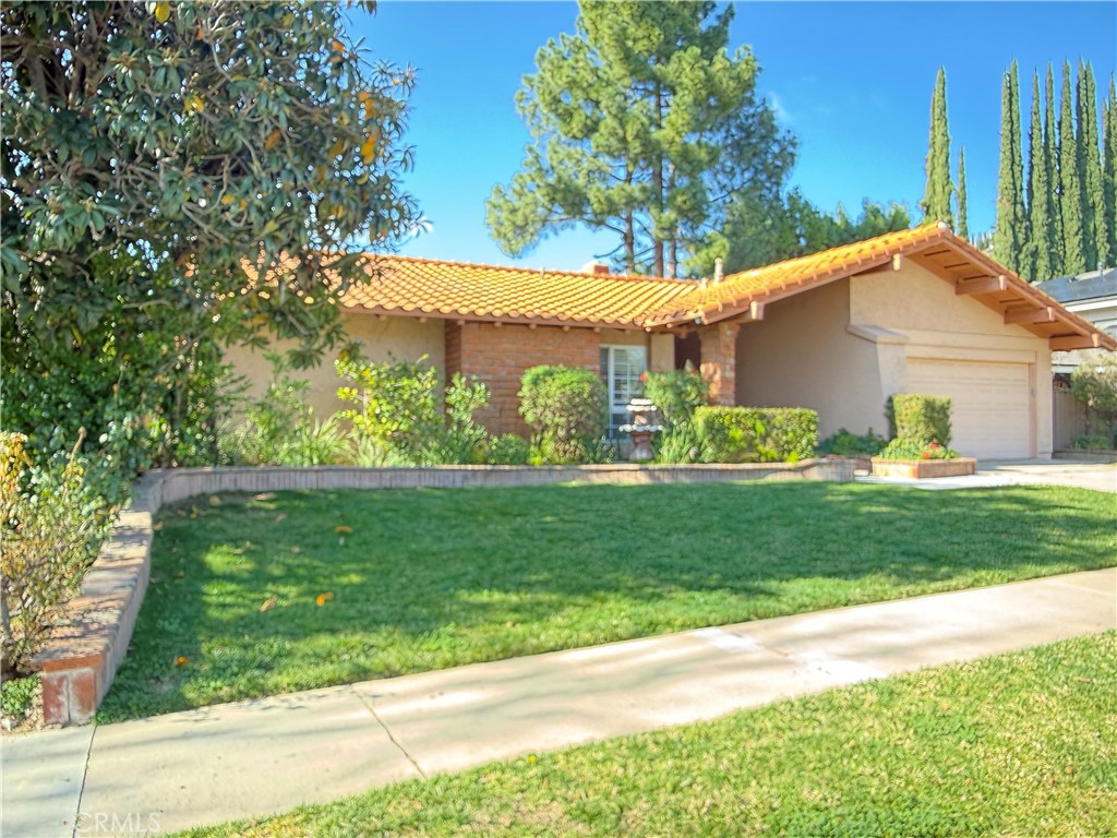 1279 Clayford Avenue