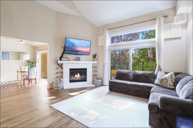 21055 Avenida Magnifica, Lake Forest CA: https://media.crmls.org/medias/796132f9-c354-49d9-a26e-413937cee448.jpg