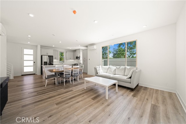 Detail Gallery Image 12 of 43 For 203 Lynx, Irvine,  CA 92618 - 3 Beds | 2/1 Baths