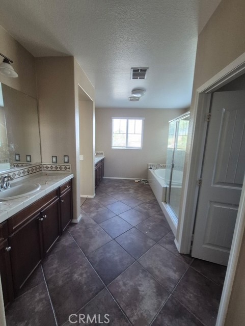 Detail Gallery Image 13 of 16 For 30282 Lamplighter Ln, Menifee,  CA 92584 - 4 Beds | 3 Baths