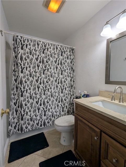47 Red Bud, Aliso Viejo CA: https://media.crmls.org/medias/7962528b-2cf8-498e-aa27-714bca9d8157.jpg