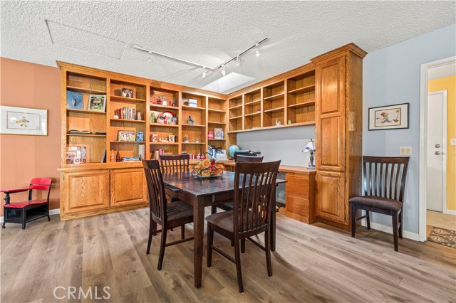 Detail Gallery Image 7 of 43 For 23668 via Delfina, Valencia,  CA 91355 - 4 Beds | 3 Baths