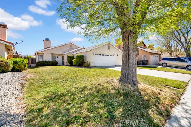 Detail Gallery Image 3 of 32 For 43730 San Francisco, Lancaster,  CA 93535 - 3 Beds | 2 Baths