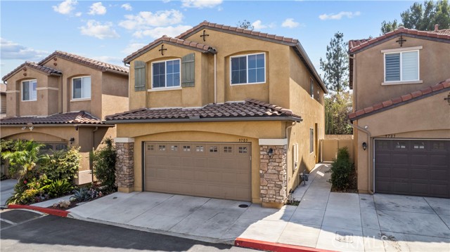 Detail Gallery Image 2 of 36 For 9703 Pine Orchard St, Arleta,  CA 91331 - 4 Beds | 3 Baths