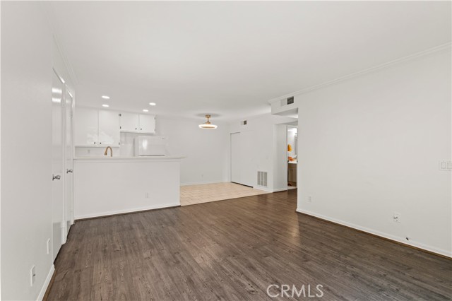18752 Mandan Street, Canyon Country CA: https://media.crmls.org/medias/7964c84a-1dca-4512-a1a6-7a32baec75e8.jpg