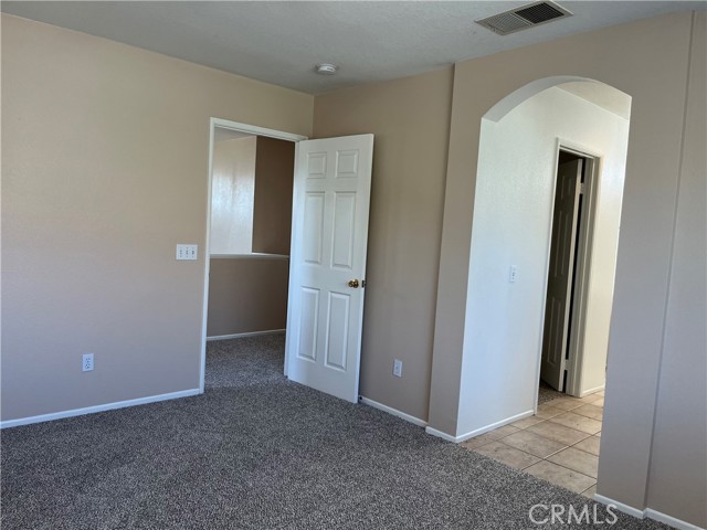 Detail Gallery Image 14 of 26 For 1498 Haddington Dr, Riverside,  CA 92507 - 4 Beds | 2/1 Baths