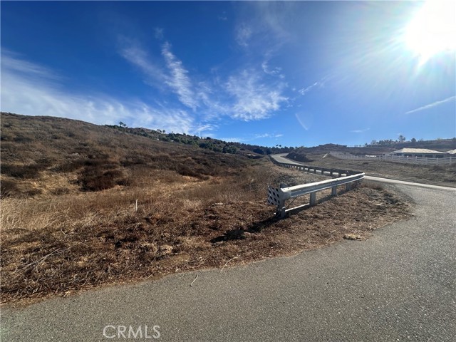 38550 King Ct, Murrieta CA: https://media.crmls.org/medias/796541c2-72b8-4650-b01e-1fd0e093fbff.jpg