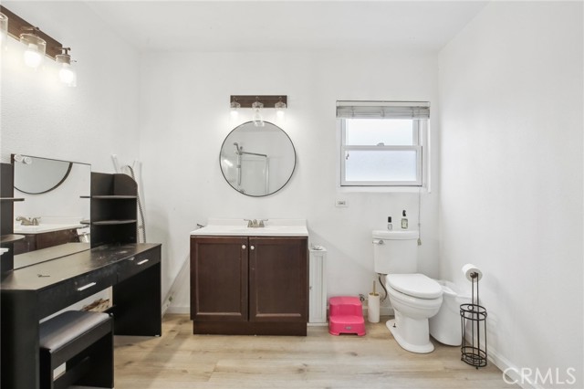 3686 Palo Verde Avenue, Long Beach CA: https://media.crmls.org/medias/7965a8bc-bd12-4a70-bc58-942eb81238d5.jpg