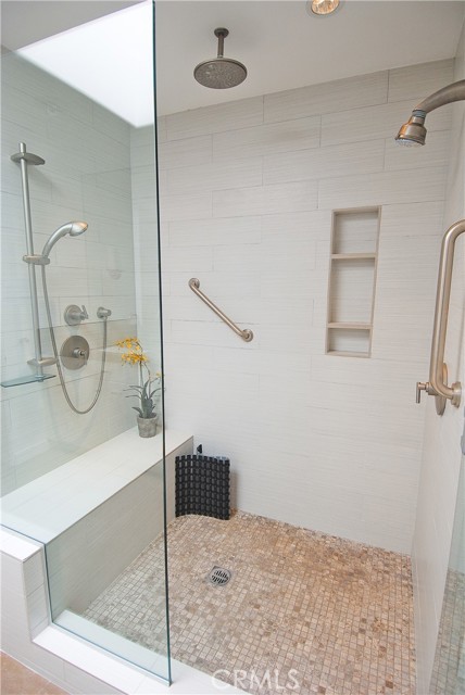 28 Fairway Drive, Manhattan Beach CA: https://media.crmls.org/medias/7966470d-8224-42d9-88f5-1e08343a0499.jpg