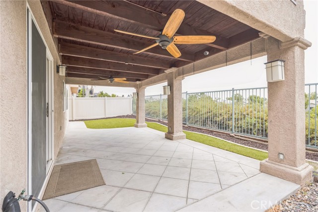 32 Carriage Drive, Lake Forest CA: https://media.crmls.org/medias/796668b8-894a-4d30-9384-67da94ddd11c.jpg
