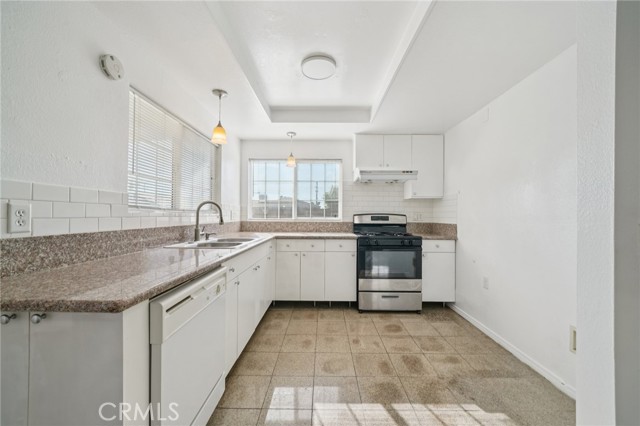 Detail Gallery Image 9 of 28 For 24335 Sykes Dr, Moreno Valley,  CA 92553 - 3 Beds | 2 Baths